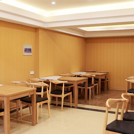 יאנגז'ו Greentree Inn Jiangsu Zhenjiang Jiangsu Science And Technology University Youth Square Express Hotel מראה חיצוני תמונה